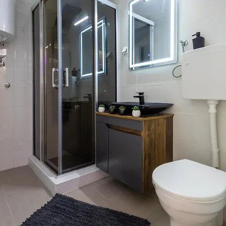 Matija Lux2 * Kraljevo